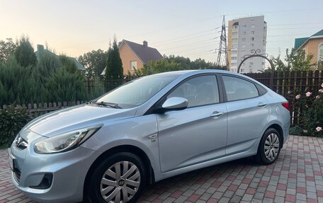 Hyundai Solaris II рестайлинг, 2011 год, 798 000 рублей, 3 фотография