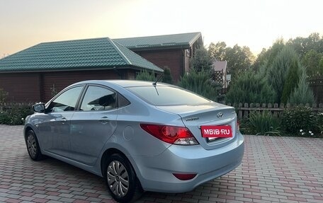 Hyundai Solaris II рестайлинг, 2011 год, 798 000 рублей, 4 фотография