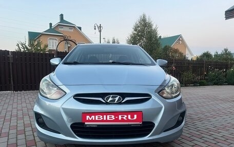 Hyundai Solaris II рестайлинг, 2011 год, 798 000 рублей, 8 фотография