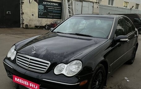 Mercedes-Benz C-Класс, 2004 год, 350 000 рублей, 3 фотография