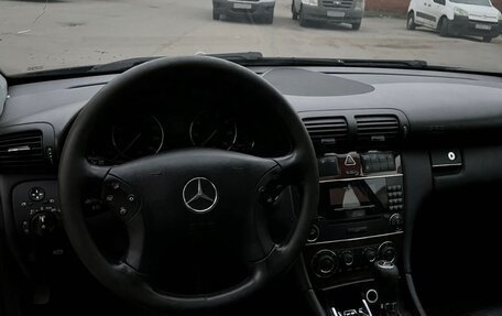 Mercedes-Benz C-Класс, 2004 год, 350 000 рублей, 8 фотография