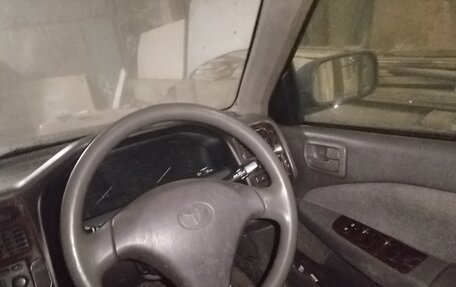 Toyota Corona IX (T190), 2001 год, 230 000 рублей, 1 фотография
