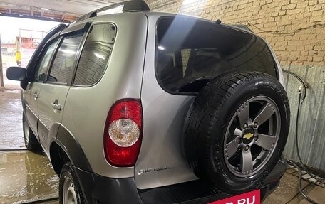 Chevrolet Niva I рестайлинг, 2018 год, 900 000 рублей, 4 фотография