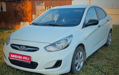 Hyundai Solaris II рестайлинг, 2013 год, 850 000 рублей, 1 фотография