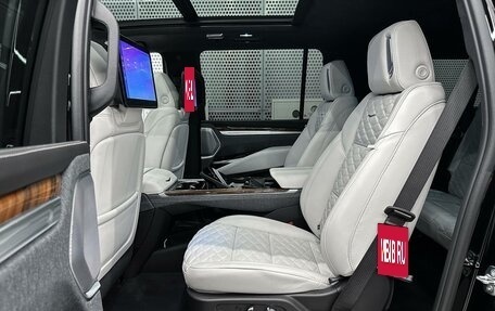 Cadillac Escalade V, 2026 год, 23 400 000 рублей, 27 фотография