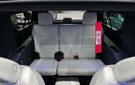 Cadillac Escalade V, 2026 год, 23 400 000 рублей, 36 фотография