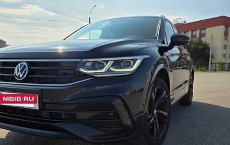 Volkswagen Tiguan II, 2021 год, 4 299 000 рублей, 6 фотография