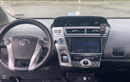 Toyota Prius v (+) I (ZVW40/41) рестайлинг, 2016 год, 1 650 000 рублей, 4 фотография