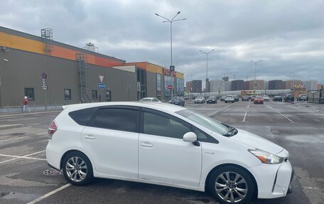 Toyota Prius v (+) I (ZVW40/41) рестайлинг, 2016 год, 1 650 000 рублей, 14 фотография
