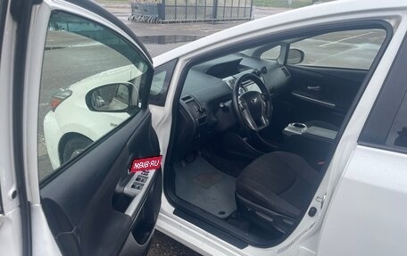 Toyota Prius v (+) I (ZVW40/41) рестайлинг, 2016 год, 1 650 000 рублей, 7 фотография