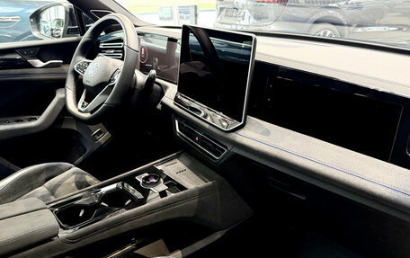 Volkswagen Tiguan, 2024 год, 5 000 000 рублей, 23 фотография