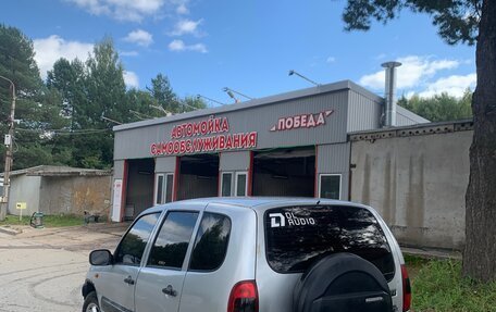 Chevrolet Niva I рестайлинг, 2003 год, 130 000 рублей, 4 фотография