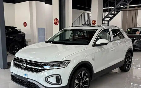 Volkswagen T-Roc I, 2026 год, 2 400 000 рублей, 1 фотография