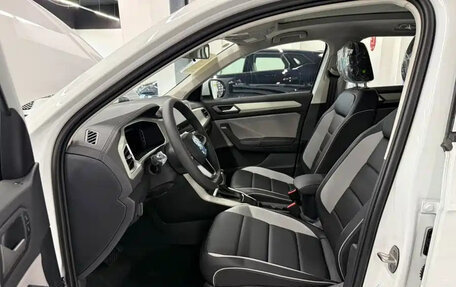 Volkswagen T-Roc I, 2026 год, 2 400 000 рублей, 8 фотография