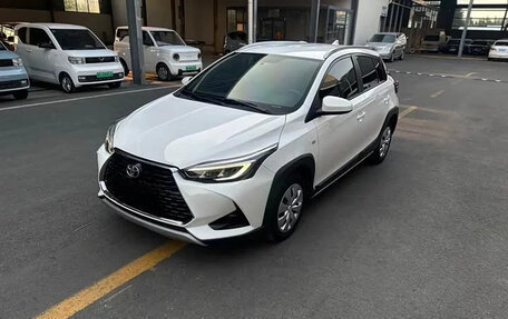 Toyota Yaris XP150 рестайлинг, 2022 год, 1 340 700 рублей, 1 фотография