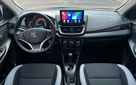 Toyota Yaris XP150 рестайлинг, 2022 год, 1 340 700 рублей, 7 фотография