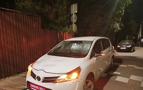 Toyota Verso I, 2013 год, 1 600 000 рублей, 1 фотография