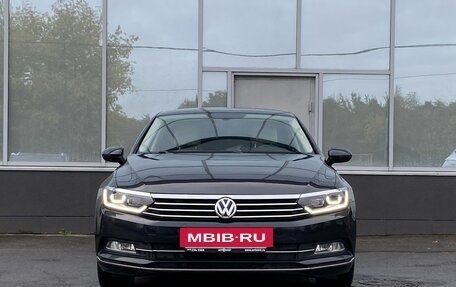 Volkswagen Passat B8 рестайлинг, 2015 год, 1 699 000 рублей, 2 фотография