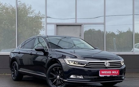 Volkswagen Passat B8 рестайлинг, 2015 год, 1 699 000 рублей, 3 фотография