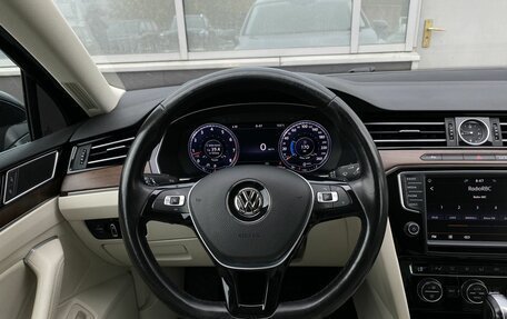 Volkswagen Passat B8 рестайлинг, 2015 год, 1 699 000 рублей, 15 фотография