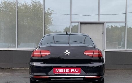 Volkswagen Passat B8 рестайлинг, 2015 год, 1 699 000 рублей, 6 фотография