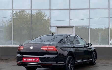 Volkswagen Passat B8 рестайлинг, 2015 год, 1 699 000 рублей, 5 фотография