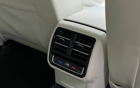 Volkswagen Passat B8 рестайлинг, 2015 год, 1 699 000 рублей, 26 фотография