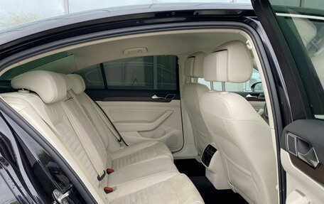 Volkswagen Passat B8 рестайлинг, 2015 год, 1 699 000 рублей, 25 фотография
