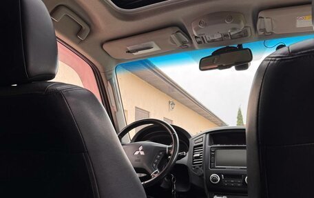 Mitsubishi Pajero IV, 2011 год, 2 250 000 рублей, 9 фотография