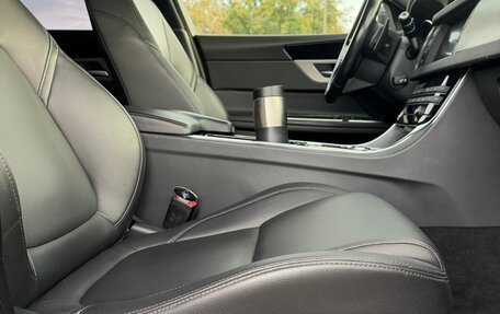 Jaguar XF II, 2018 год, 1 800 000 рублей, 26 фотография