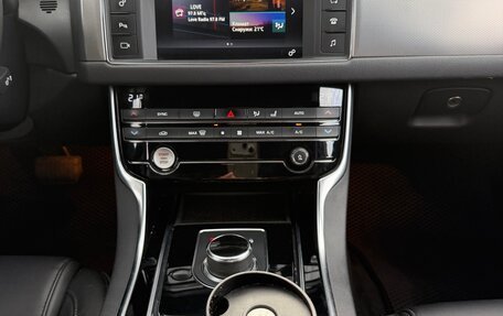 Jaguar XF II, 2018 год, 1 800 000 рублей, 18 фотография