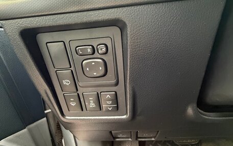 Toyota Land Cruiser Prado 150 рестайлинг 2, 2012 год, 2 850 000 рублей, 3 фотография