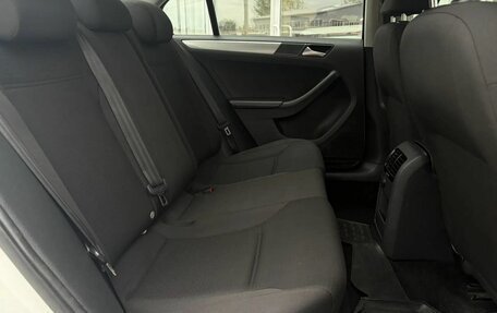 Volkswagen Jetta VI, 2016 год, 1 097 000 рублей, 11 фотография
