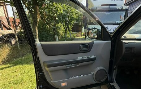 Nissan X-Trail, 2005 год, 700 000 рублей, 9 фотография