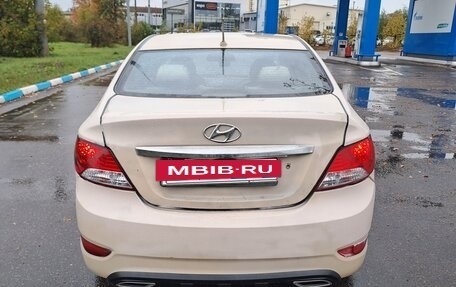 Hyundai Solaris II рестайлинг, 2012 год, 245 000 рублей, 5 фотография