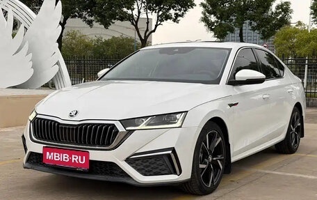 Skoda Octavia IV, 2021 год, 1 900 000 рублей, 1 фотография