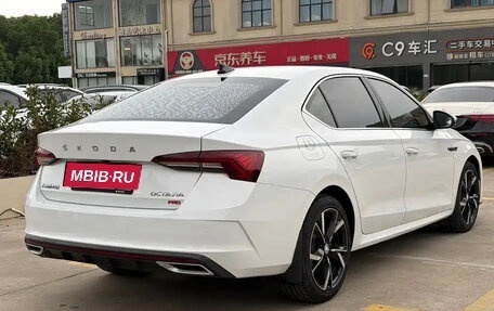Skoda Octavia IV, 2021 год, 1 900 000 рублей, 4 фотография