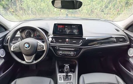 BMW 1 серия, 2022 год, 1 500 000 рублей, 9 фотография