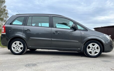 Opel Zafira B, 2012 год, 877 000 рублей, 2 фотография