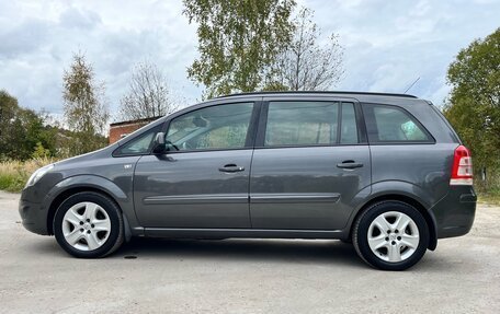 Opel Zafira B, 2012 год, 877 000 рублей, 3 фотография