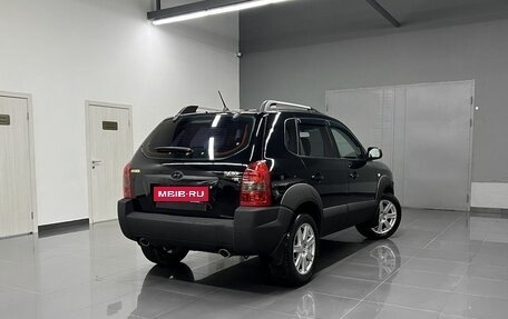Hyundai Tucson III, 2006 год, 725 000 рублей, 2 фотография