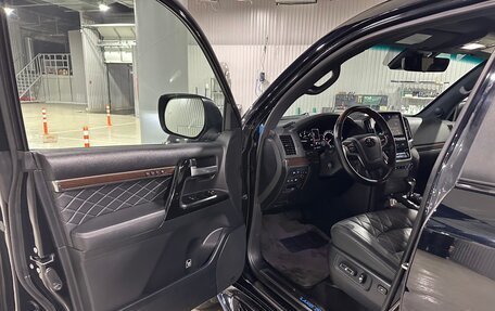 Toyota Land Cruiser 200, 2016 год, 6 800 000 рублей, 7 фотография