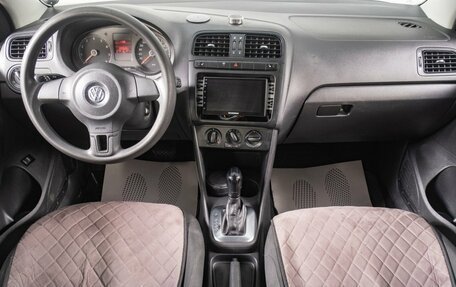 Volkswagen Polo VI (EU Market), 2011 год, 779 000 рублей, 11 фотография