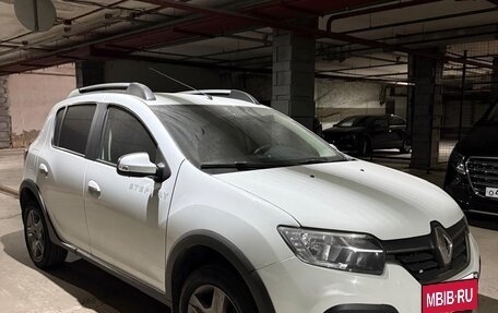 Renault Sandero II рестайлинг, 2018 год, 1 200 000 рублей, 2 фотография
