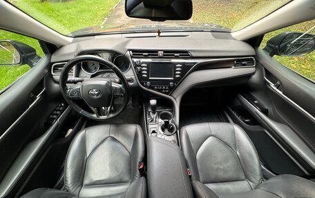 Toyota Camry, 2019 год, 2 370 000 рублей, 9 фотография