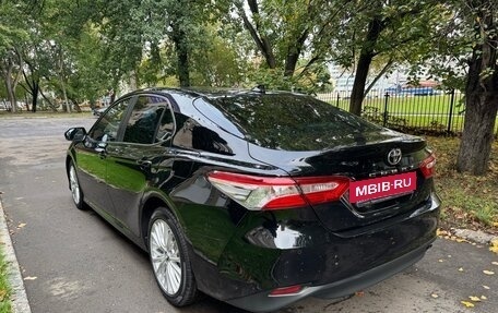 Toyota Camry, 2019 год, 2 370 000 рублей, 6 фотография