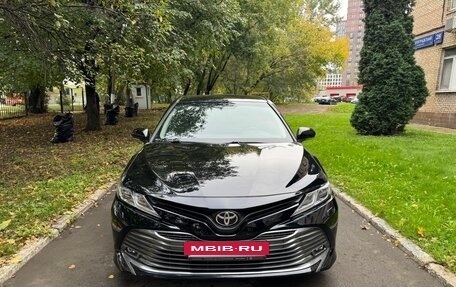 Toyota Camry, 2019 год, 2 370 000 рублей, 2 фотография