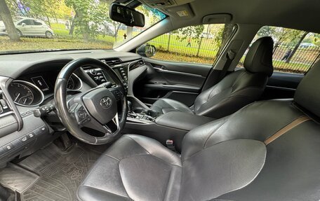 Toyota Camry, 2019 год, 2 370 000 рублей, 10 фотография