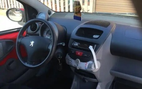 Peugeot 107 I рестайлинг, 2011 год, 450 000 рублей, 7 фотография