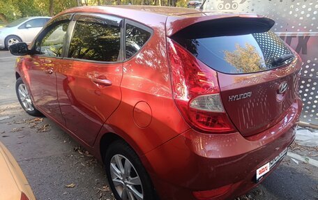 Hyundai Solaris II рестайлинг, 2012 год, 685 000 рублей, 3 фотография